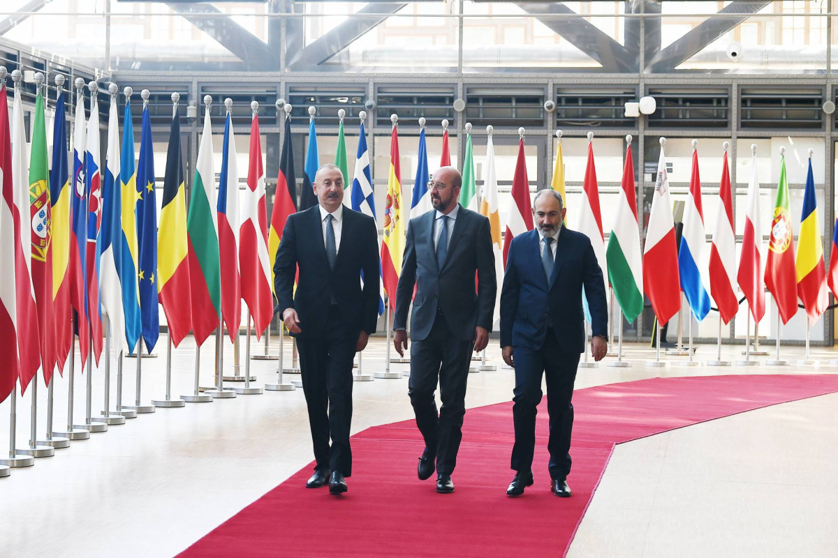 KİV: Brüssel üçtərəfli görüş üçün Azərbaycan və Ermənistanla danışıqlar aparır