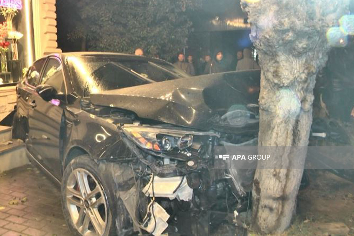 Bakıda 4 avtomobil toqquşub, xəsarət alanlar var - FOTO 