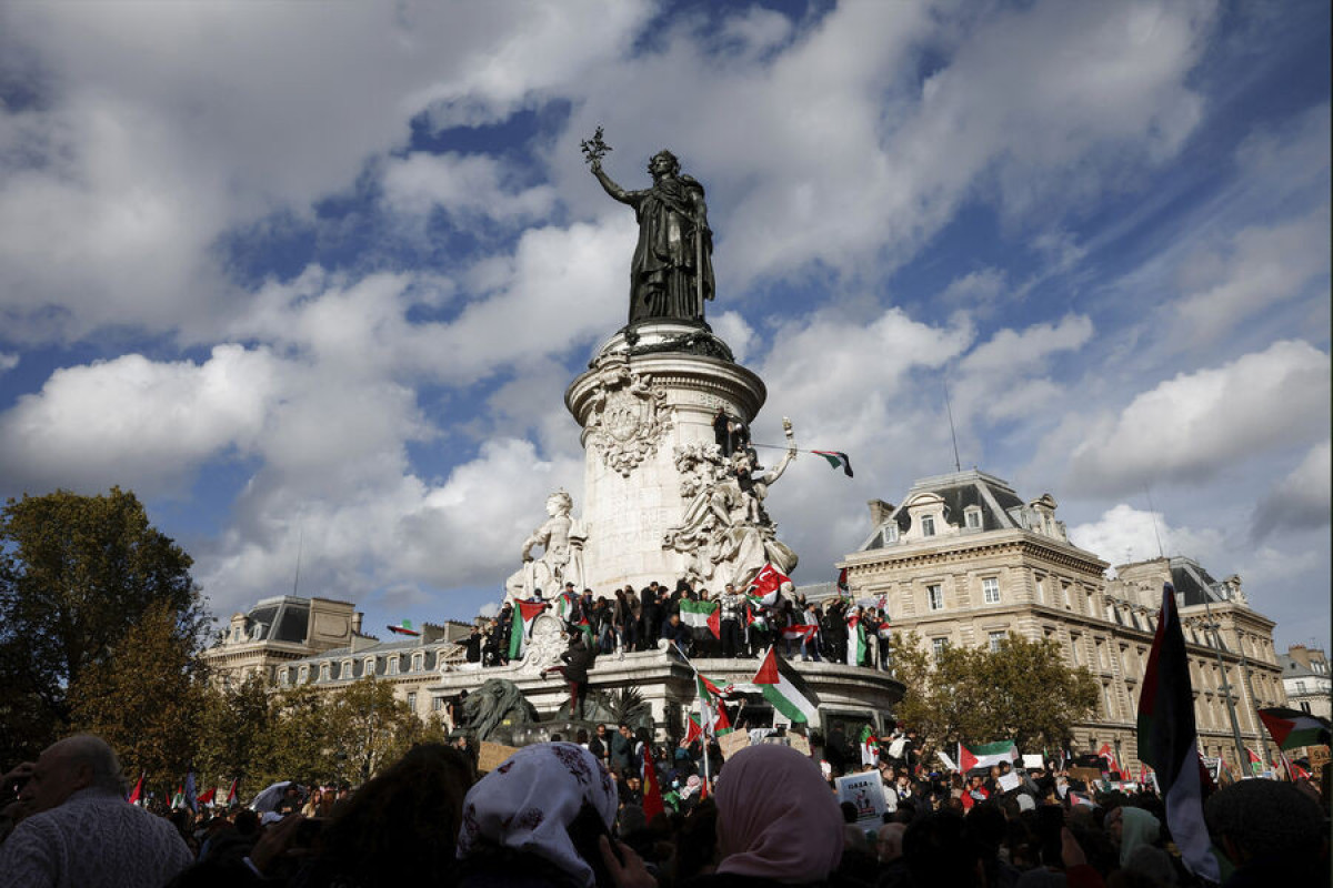 Parisdə Fələstin tərəfdarlarının mitinqində 16 mindən çox insan iştirak edib
