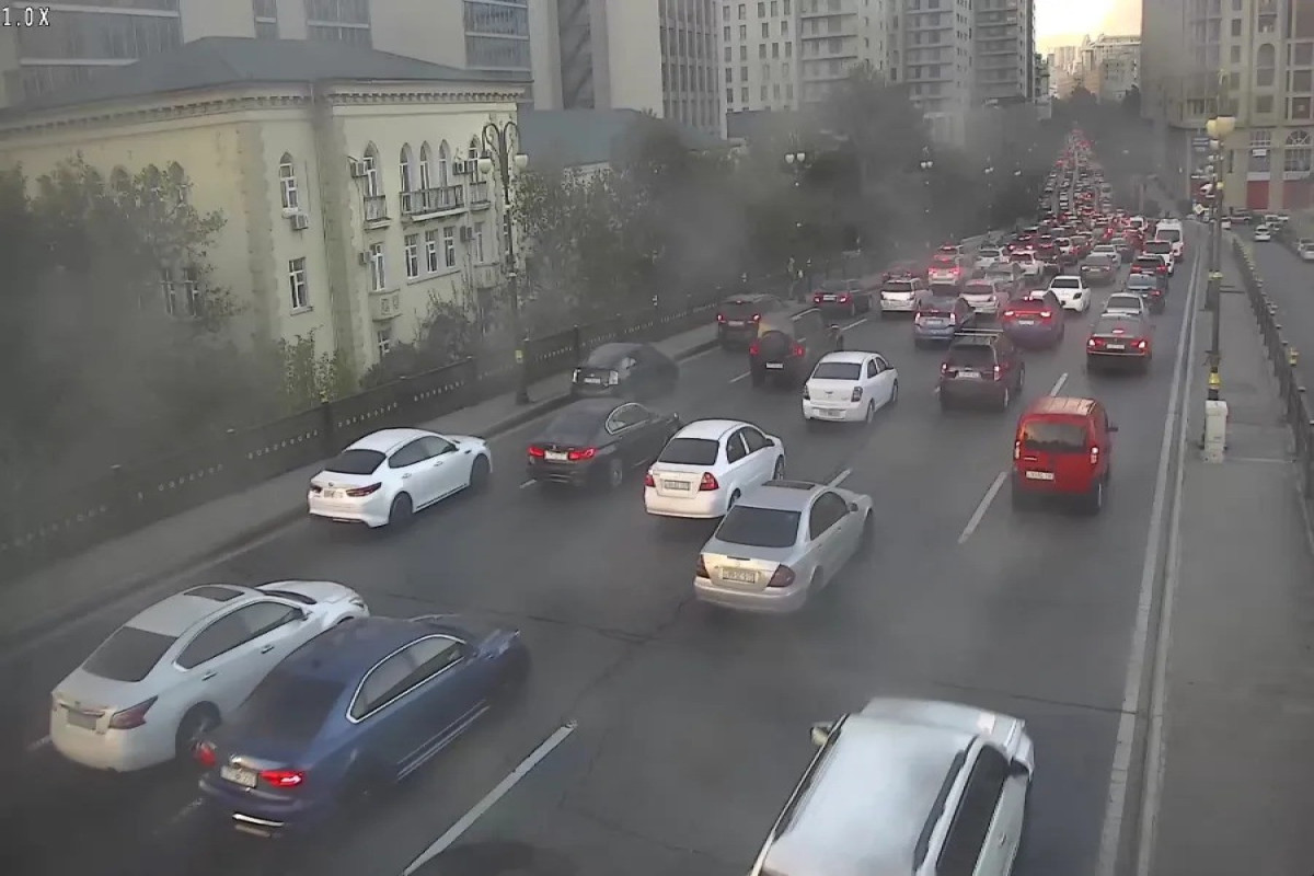 Bakıda sıxlıq olan yollar - SİYAHI 