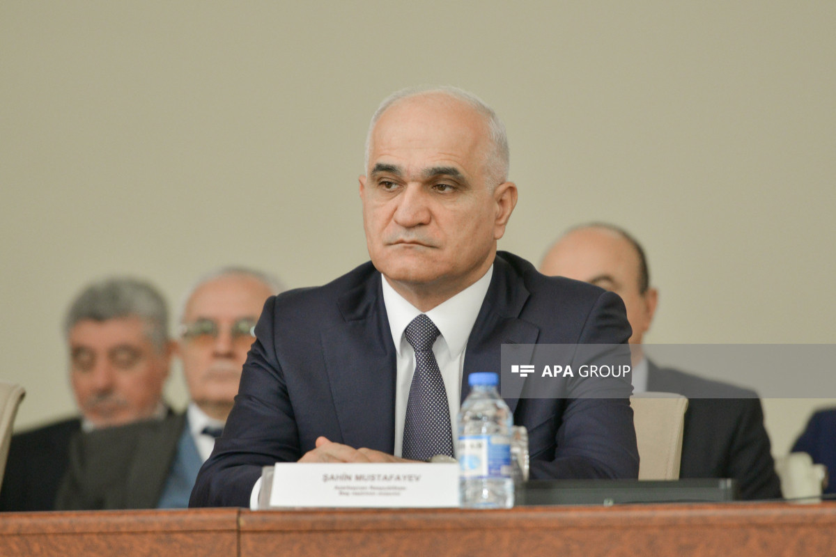 Şahin Mustafayev İran səfirini qəbul edib