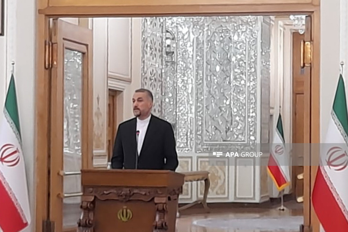 İran XİN rəhbəri İsveçrəyə gedib