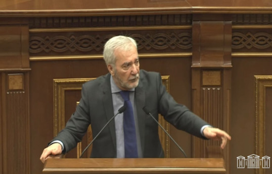 Komitə sədri: Ermənistan bundan sonra istifadə edilmiş müdafiə silahları əldə etməyəcək