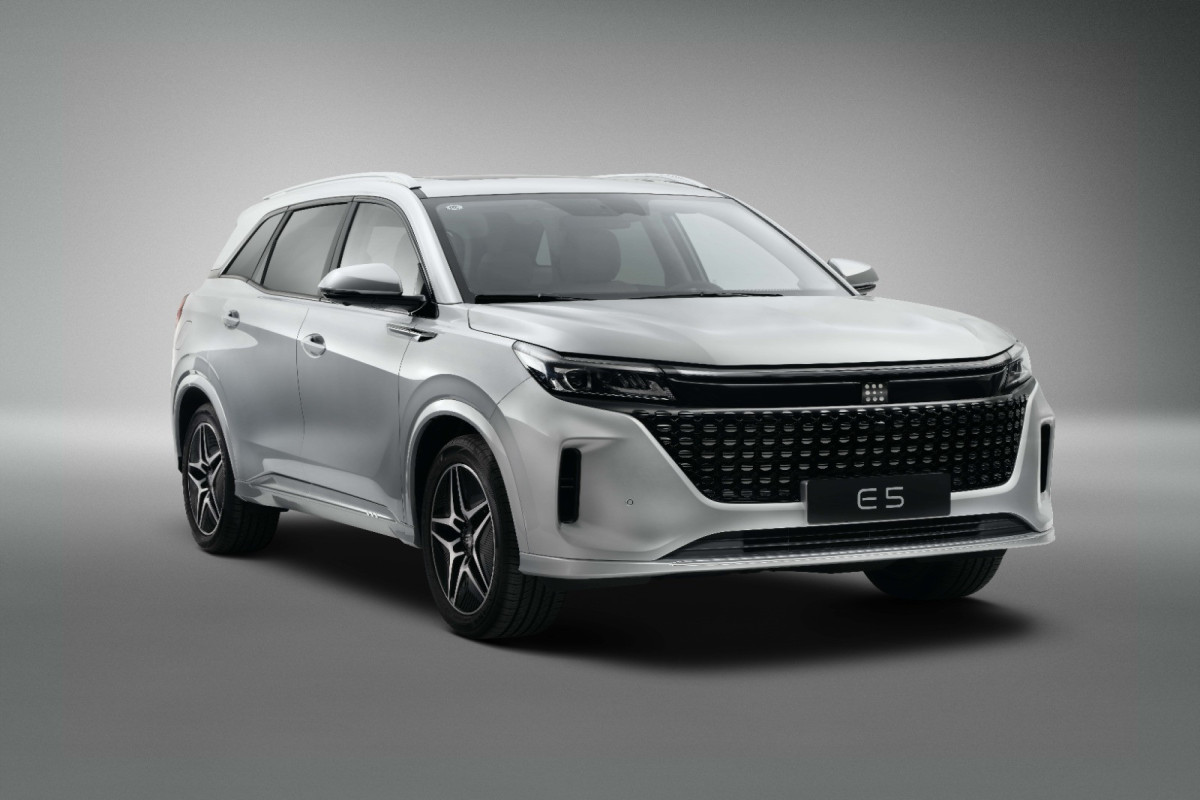 VOLT AVTO arzuları gerçəyə çevirir: DFSK E5 modeli artıq Azərbaycanda - FOTO  - VİDEO 