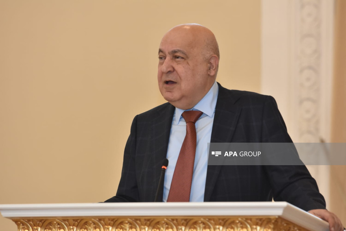 Çingiz Abdullayev: Nobelə namizədimizi gərək qonşu ölkələrdə də tanısınlar