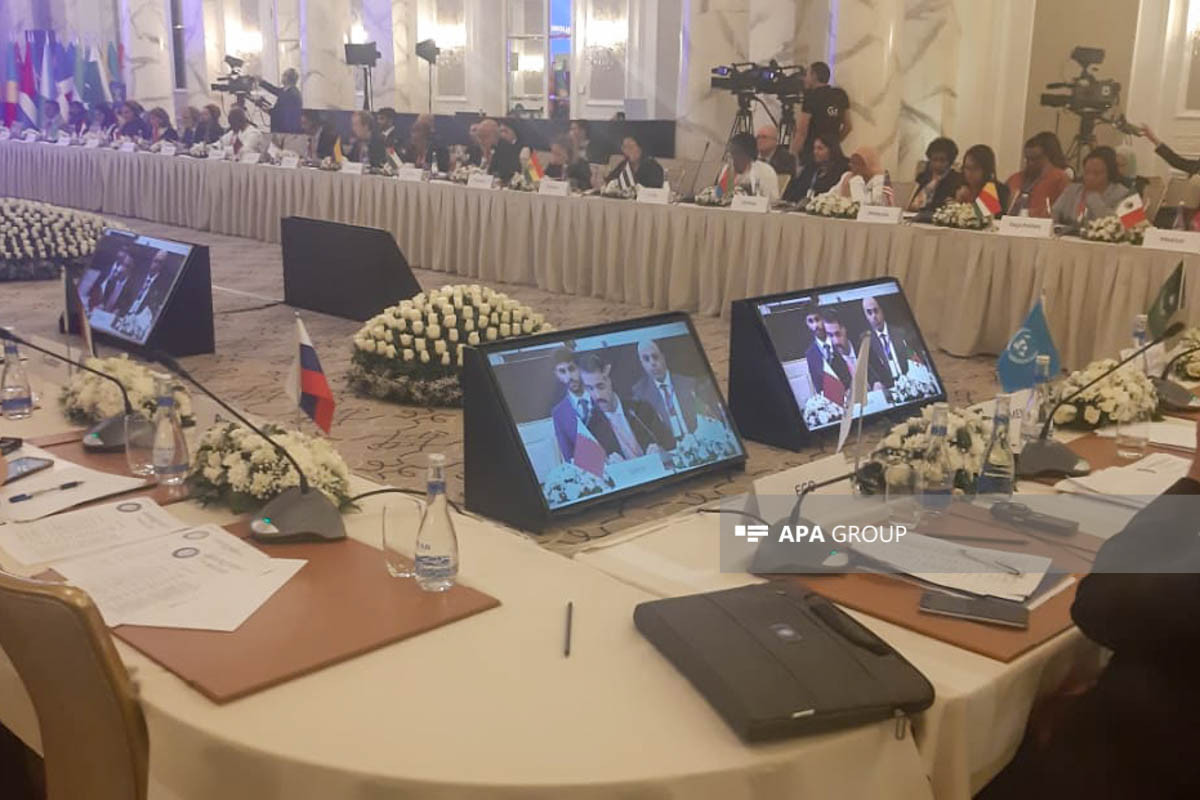 Hindistanlı araşdırmaçı: Qadınlar müasirlik və konservativ keçmiş arasında qalıblar