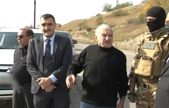 Raşid Beqlaryan Xocalıdan Ağdama gedən 200 mülki şəxsi qətlə yetirib Əsgəran qalası ətrafında basdırdıqlarını bildirib