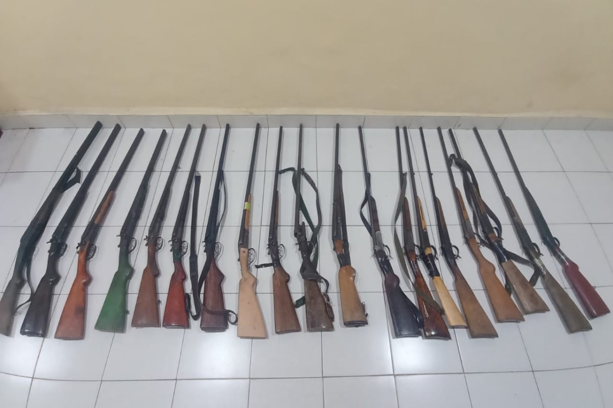 Şirvanda 19 tüfəng polisə təhvil verilib