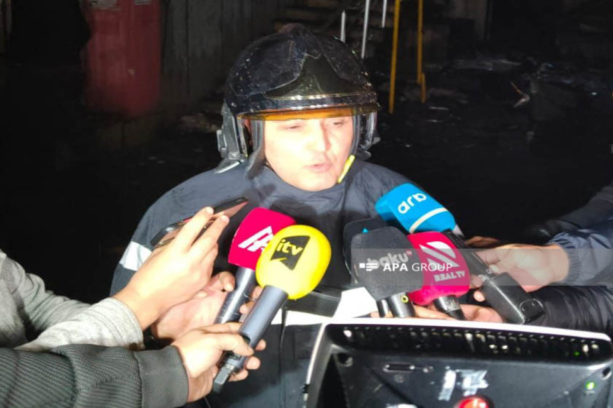 FHN: Bakıdakı yanğın yerinə 15 texnika cəlb olunub