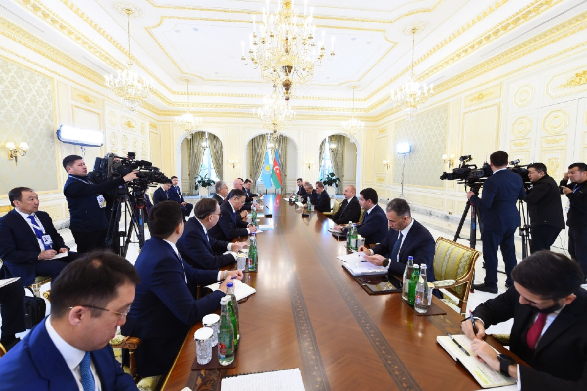 Prezident İlham Əliyev Kasım-Jomart Tokayev ilə görüşüb