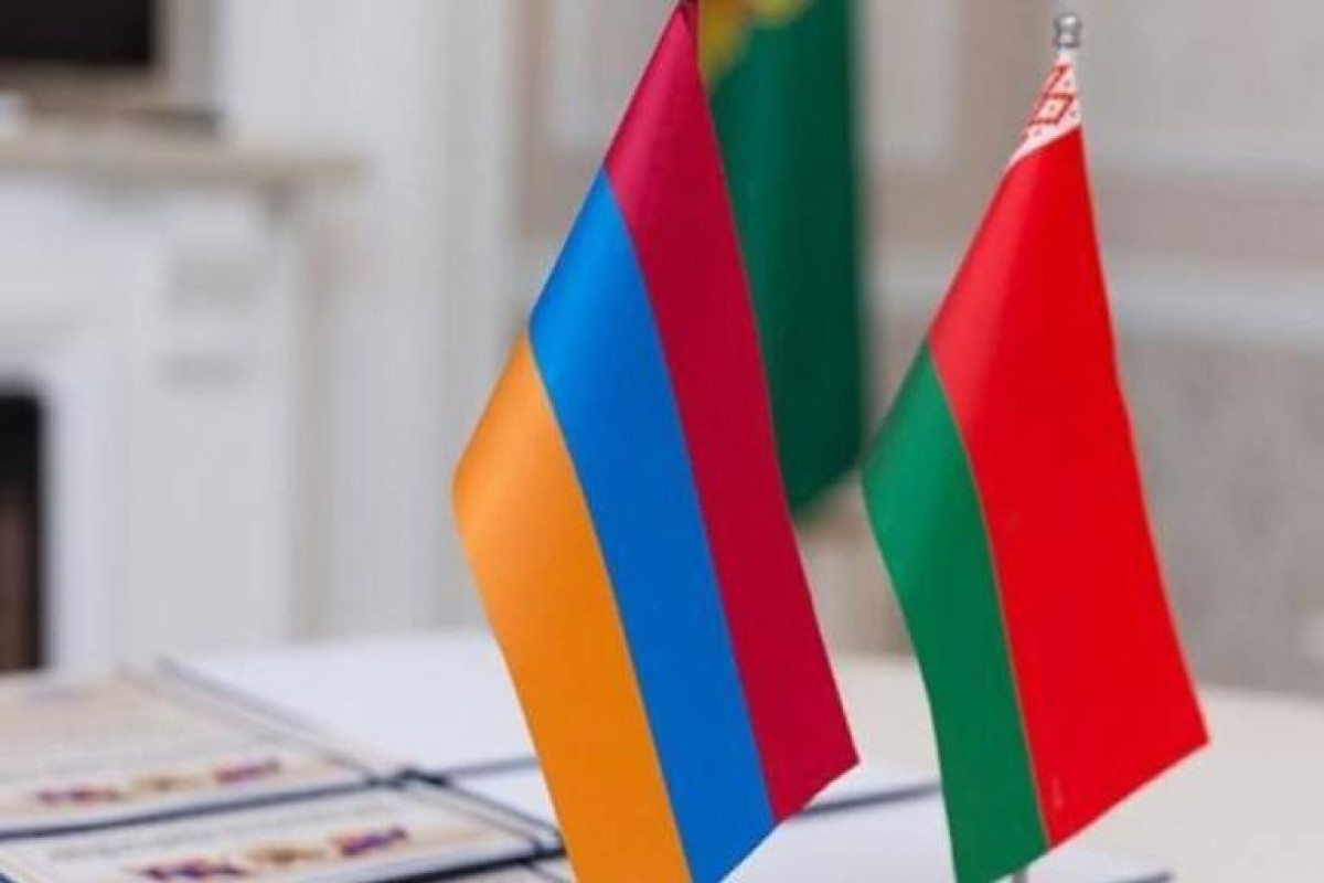 Belarus və Ermənistan XİN rəhbərləri arasında telefon danışığı olub