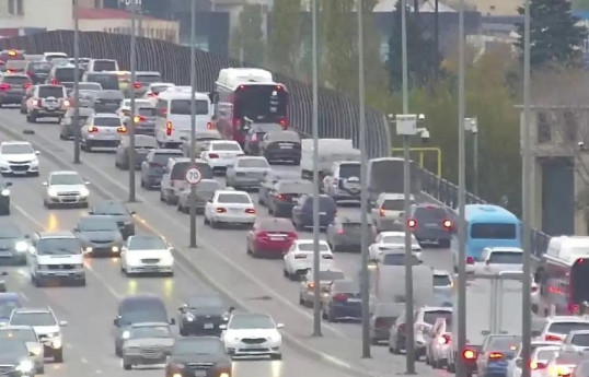 Bakıda sıxlıq olan yollar - SİYAHI 