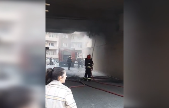 Bakıda restoranda yanğın olub - VİDEO 