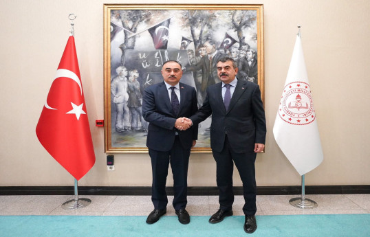 Azərbaycan səfiri Türkiyənin təhsil naziri ilə görüşüb