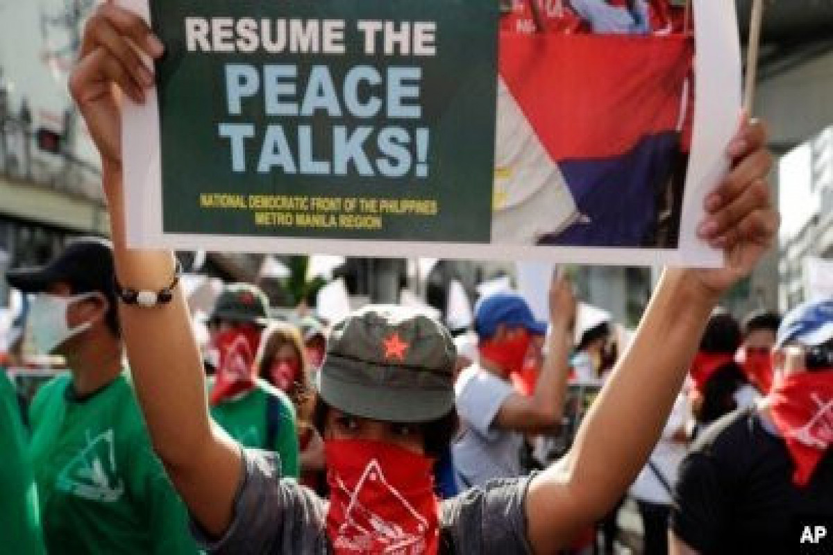 Filippin hökuməti üsyançılarla sülh danışıqlarını bərpa edib