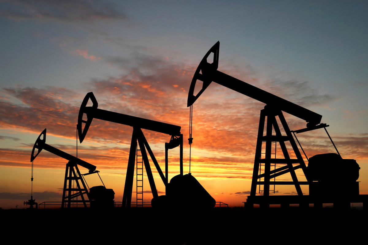 Qazaxıstanın iri yataqlarında neft hasilatı 56% azalıb