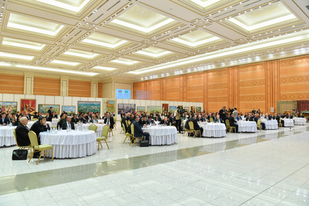 Aşqabadda Türkmənistan - Azərbaycan biznes forumu keçirilib