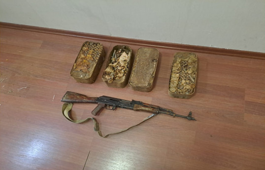 Naftalan sakini tapdığı avtomatı polisə könüllü təhvil verib