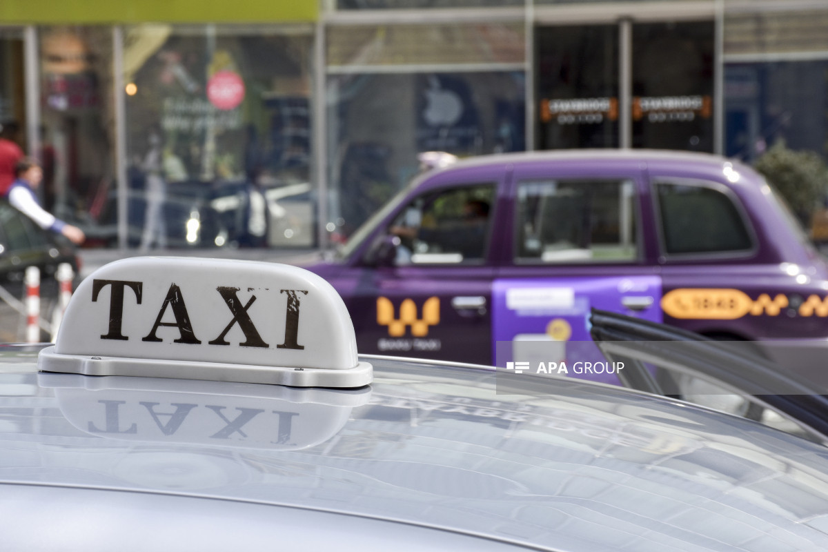 Bu gündən taksi fəaliyyəti üçün yeni dövlət rüsumları tətbiq olunur