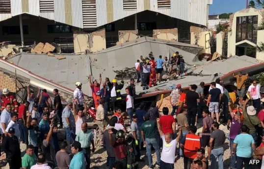 Meksikada kilsə uçub, 9 nəfər ölüb, azı 40 nəfər yaralanıb
