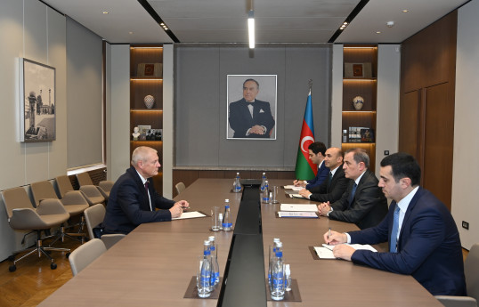 Ceyhun Bayramov Latviyanın yeni səfiri ilə görüşüb