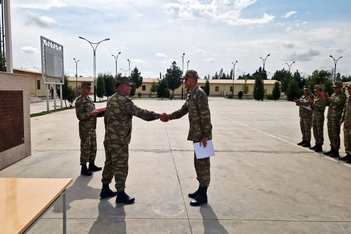 Azerbaijani MoD: A group of servicemen whose service period ended has been discharged -<span class="red_color">VIDEO