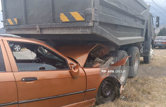 Tovuzda BMW "KamAZ"a çırpılıb, xəsarət alan var - FOTO 