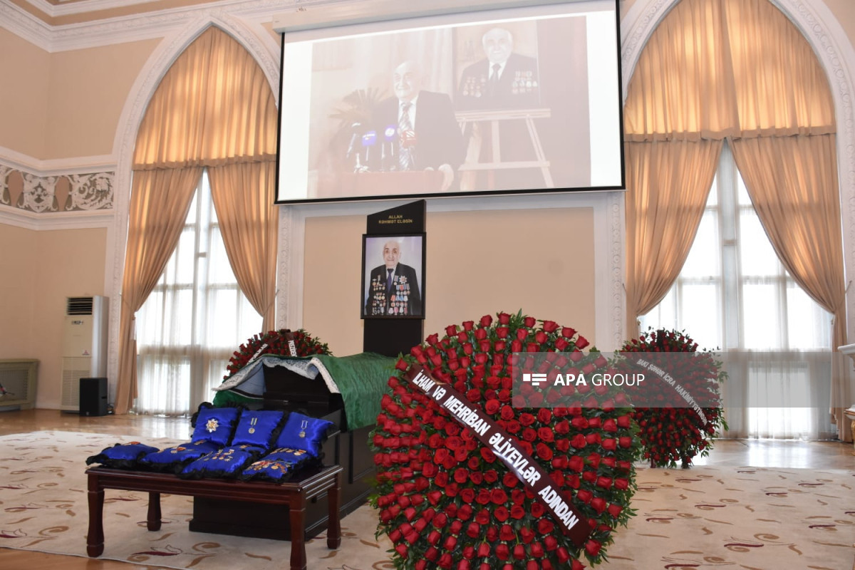 Azerbaijani President signs obituary over death of SOCAR
