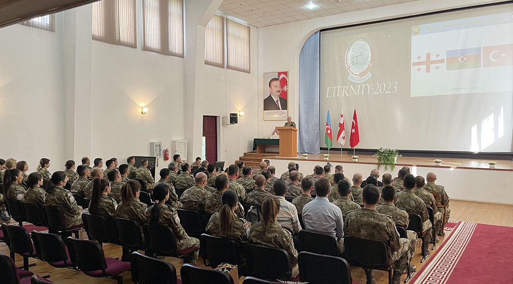 Azərbaycan, Türkiyə və Gürcüstan hərbçilərinin Bakıda keçirilən təlimi başa çatıb - VİDEO 
