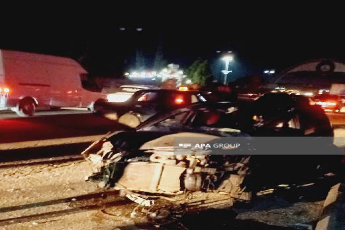 Biləsuvarda iki maşın toqquşub, xəsarət alanlar var