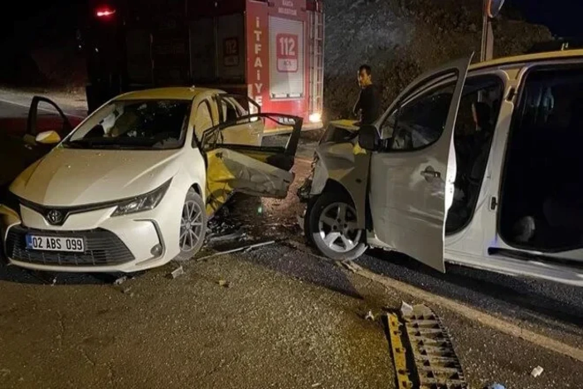 Türkiyədə yol qəzası zamanı səkkiz nəfər xəsarət alıb