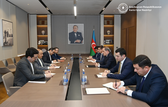 Ceyhun Bayramov İran xarici işlər nazirinin müavini  ilə görüşüb