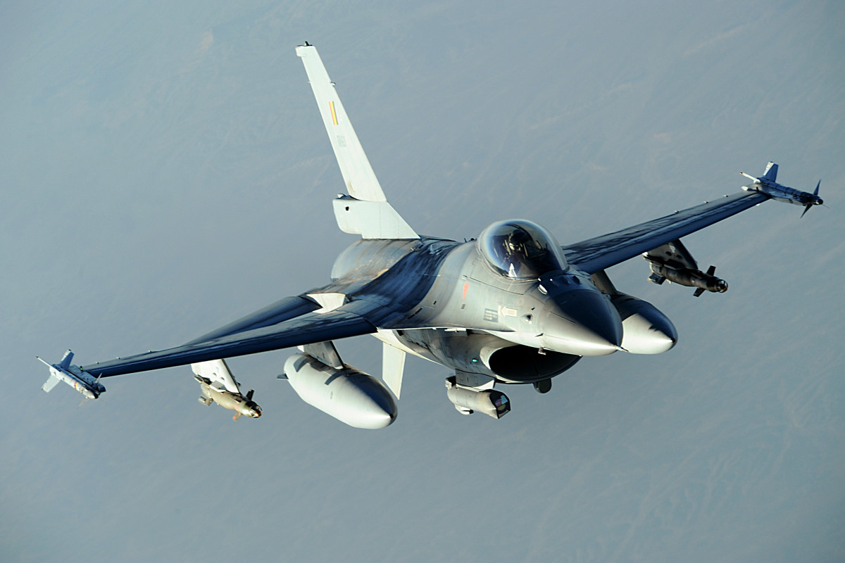 Belçika F-16 qırıcılarını Ukraynaya 2025-ci ildə göndərəcək