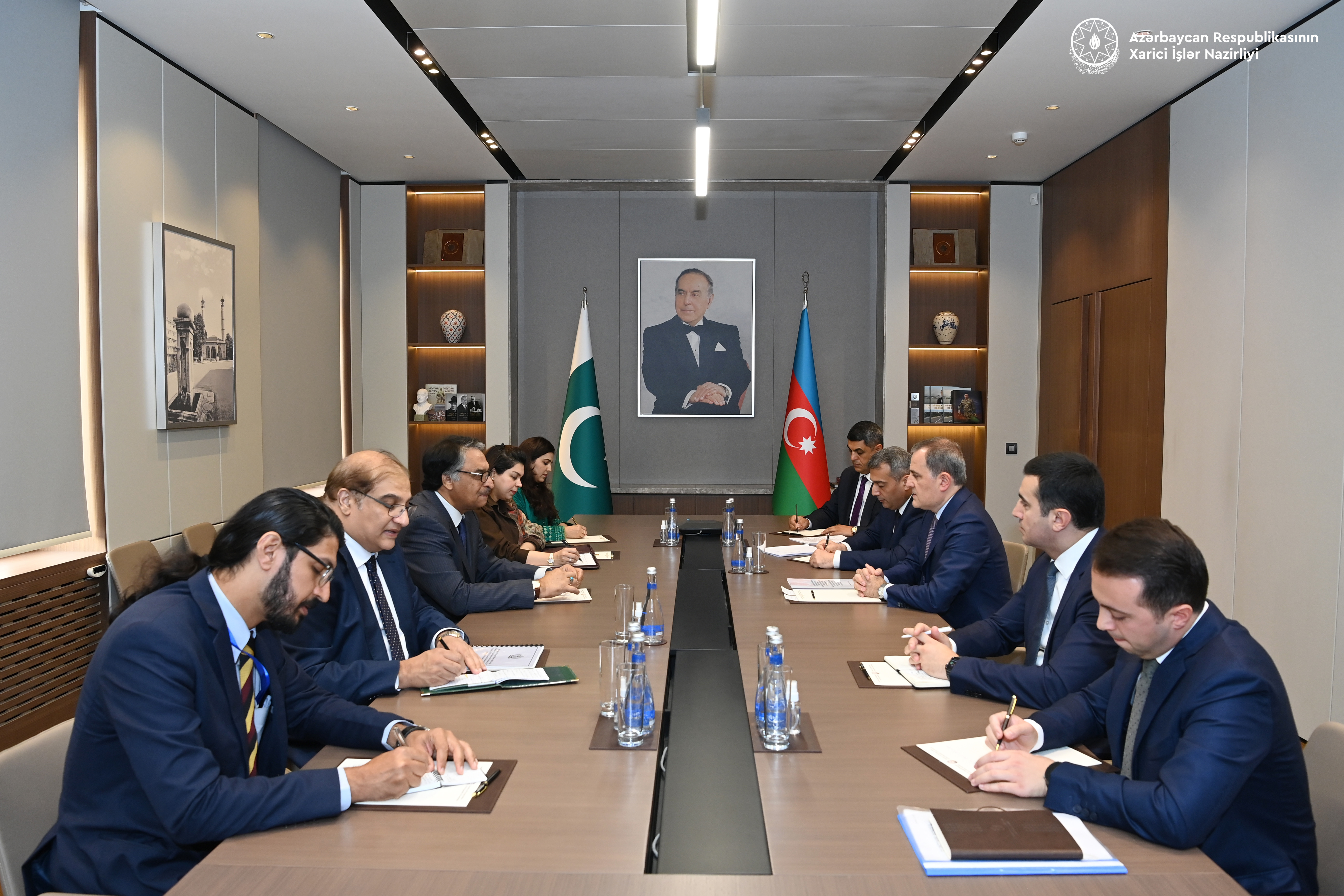 Ceyhun Bayramov pakistanlı həmkarı ilə görüşüb