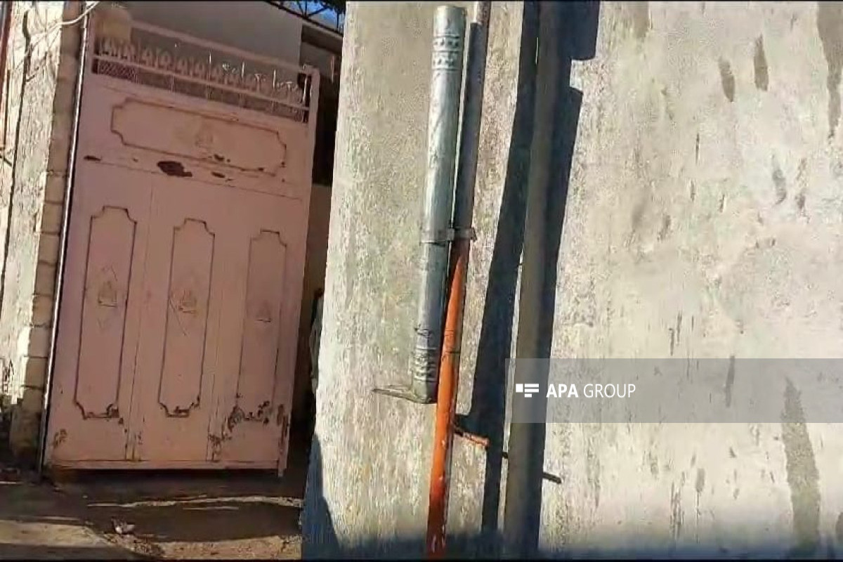Şəmkirdə ev yanıb - FOTO 