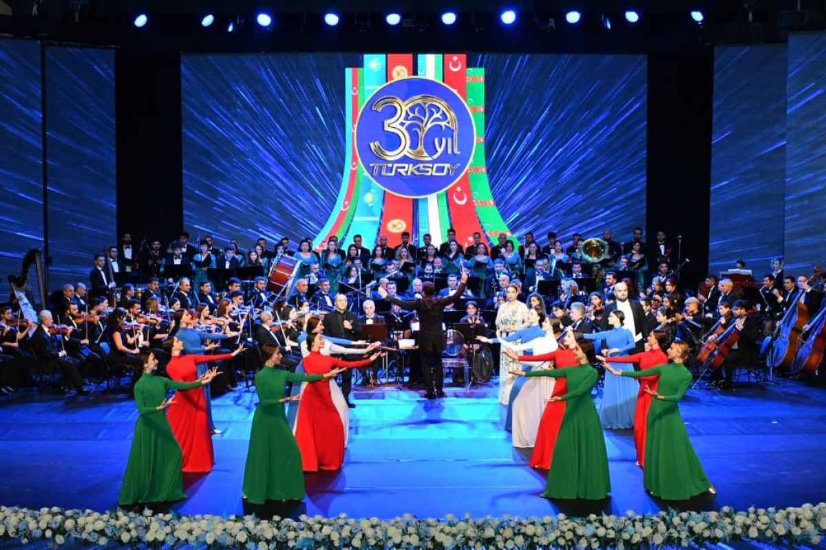 TÜRKSOY-un 30 illiyinə həsr olunmuş qala konsert keçirilib