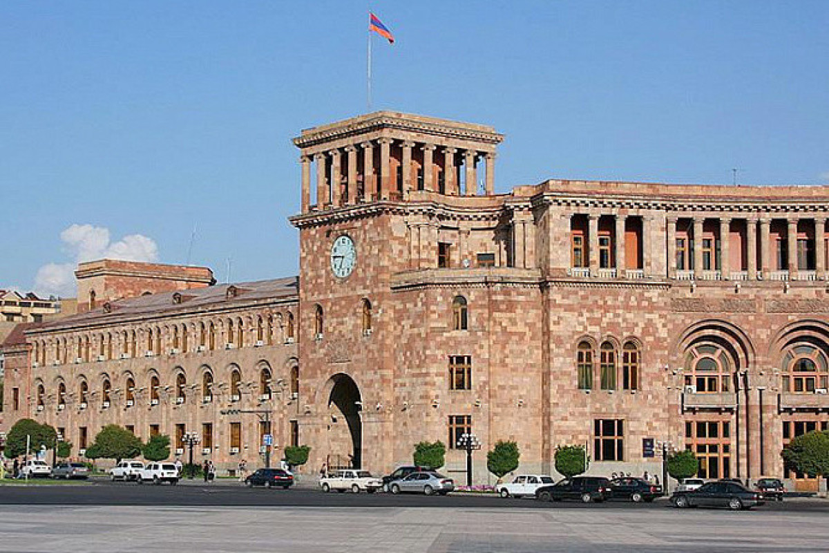 “Hraparak”: Separatçılarla Paşinyan hökuməti arasında əlaqə tamamilə pozulub