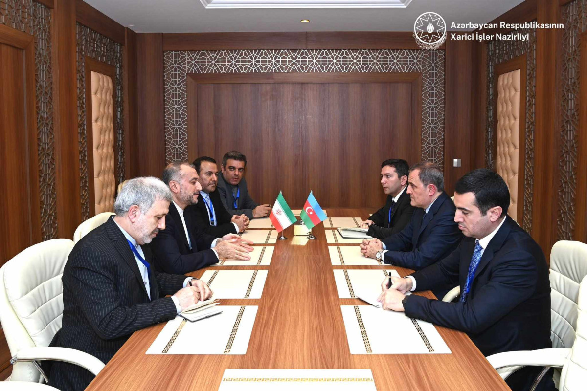 Azərbaycan və İran XİN rəhbərləri artan ikitərəfli təmasların bəzi məsələlərin həlli üçün vacib olduğunu bildiriblər - YENİLƏNİB 