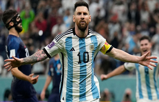 Messi tarixi rekorda imza atıb