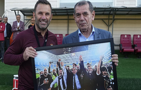 “Galatasaray” doğum günündə Okan Burukla müqaviləni uzadıb  ​​​​​​​