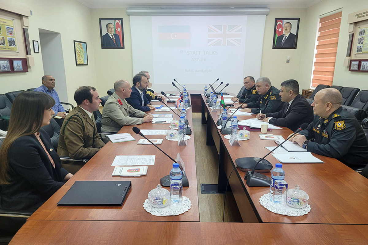 Azərbaycan və Britaniya müdafiə nazirlikləri arasında danışıqlar keçirilib