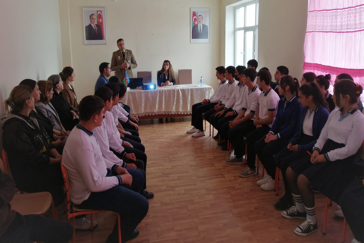 Fövqəladə hallarda davranış qaydaları ilə bağlı tədbirlər keçirilib