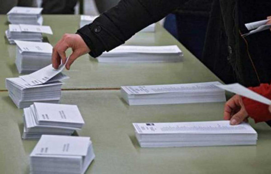 Argentinada prezident və parlament seçkilərində səsvermə başlayıb