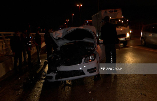 Bakıda yol qəzası zamanı bir nəfər xəsarət alıb - FOTO 