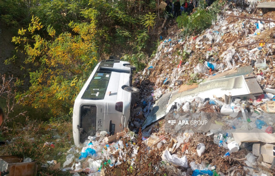 Gəncədə sərnişin avtobusu aşıb, 15 nəfər xəsarət alıb - FOTO  - YENİLƏNİB-1 