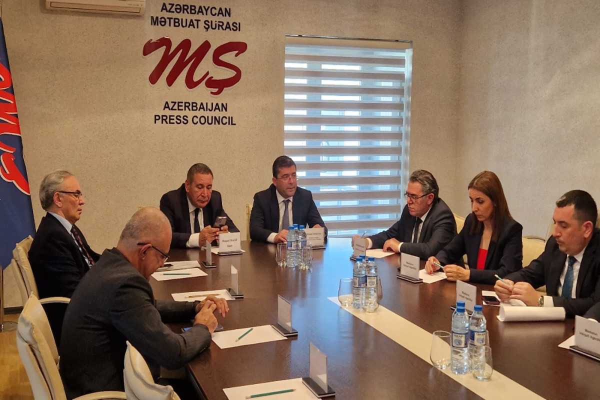 Region mediasının durumu müzakirə edilib