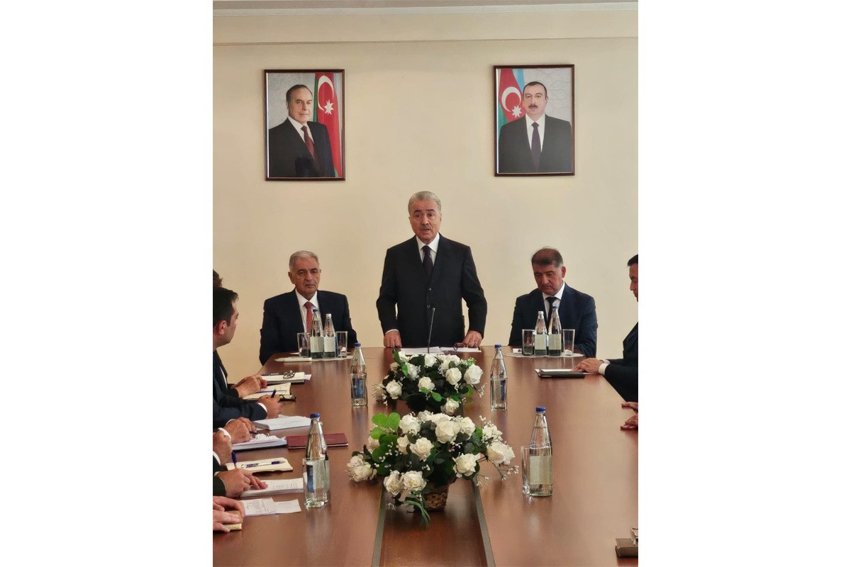 Samuxun yeni icra başçısı kollektivə təqdim olunub - FOTO 