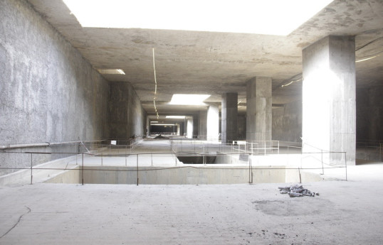 Metropolitenin 28-ci stansiyasında sərnişin platforması inşa olunub