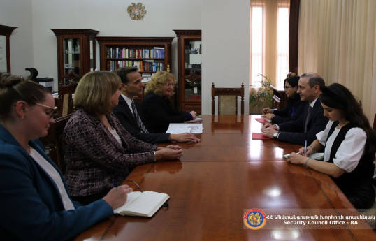 Armen Qriqoryan ABŞ Dövlət Departamentinin nümayəndəsi ilə görüşüb