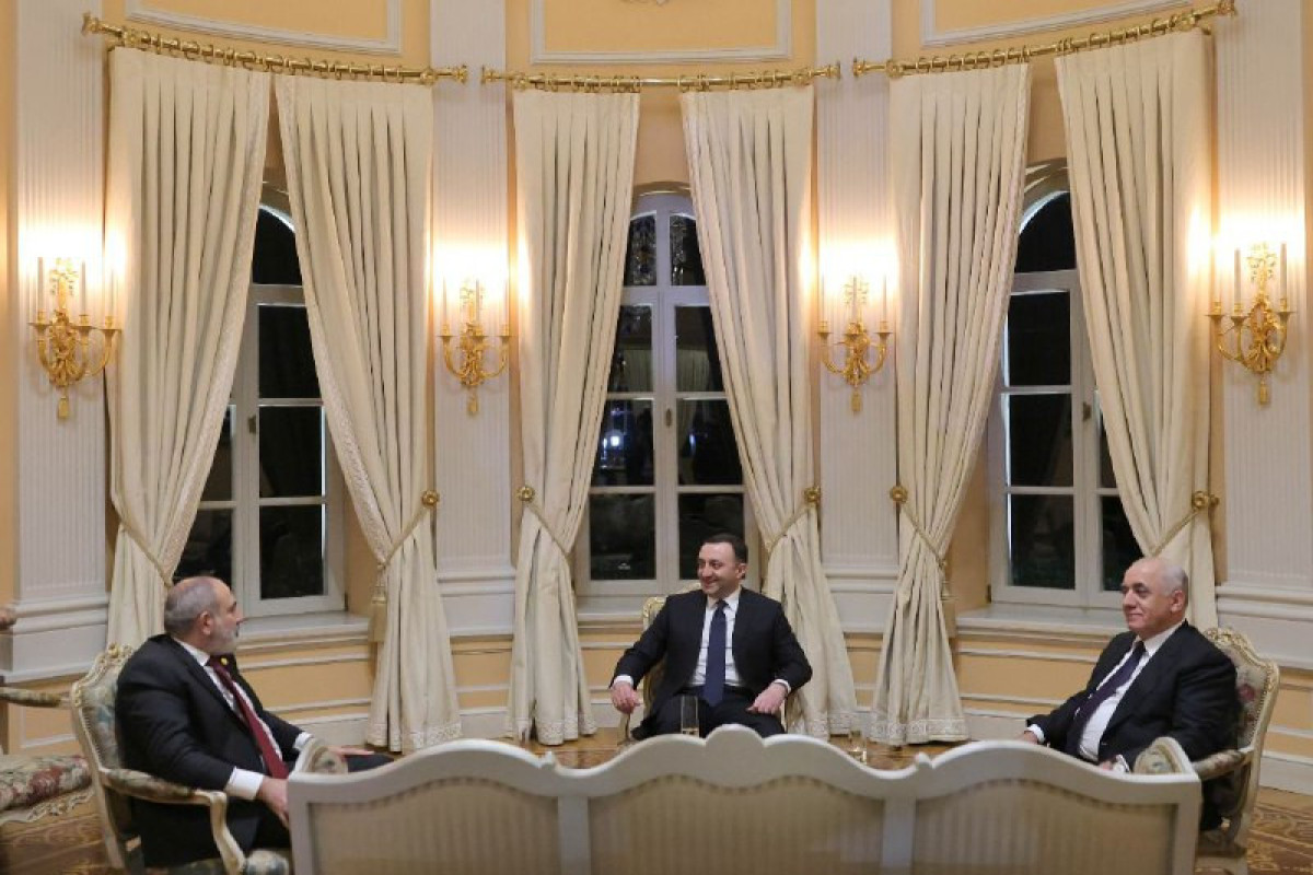 Qaribaşvili Azərbaycan və Ermənistan Baş nazirləri ilə üçtərəfli görüşün keçirildiyini təsdiqləyib - YENİLƏNİB 